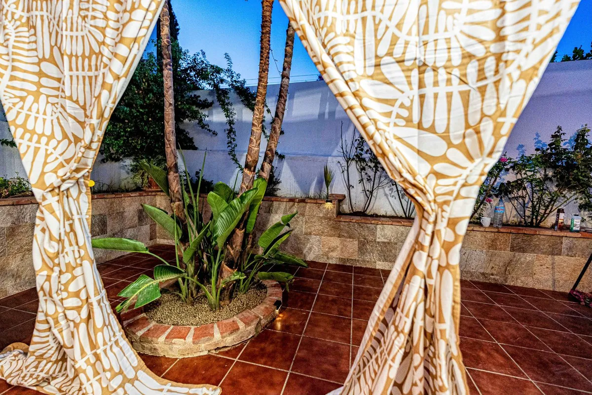 f6ef0c4e-523b-469c-8a28-823793764be5