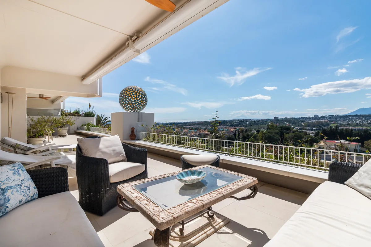 211df5bd-9cb6-4d2c-8f50-830c70de5301