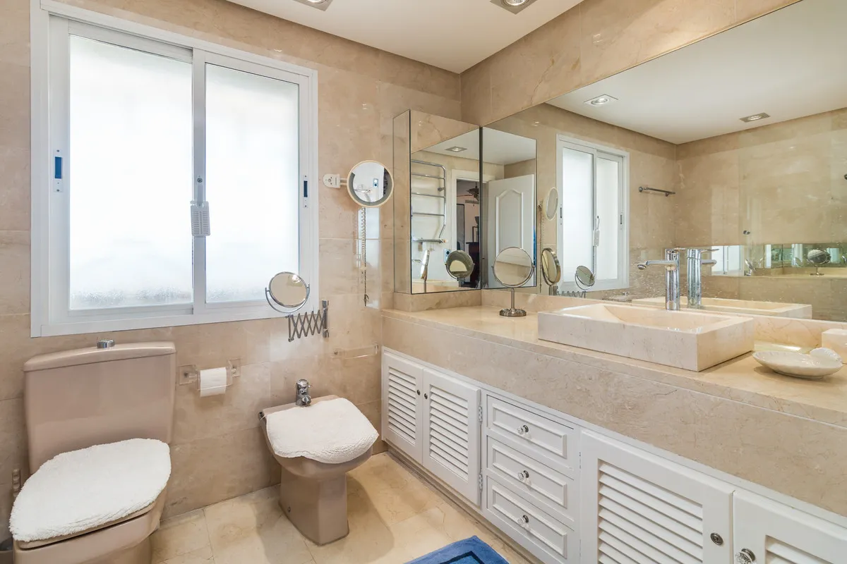 5c7b8feb-a929-4849-962f-cd634b85f213