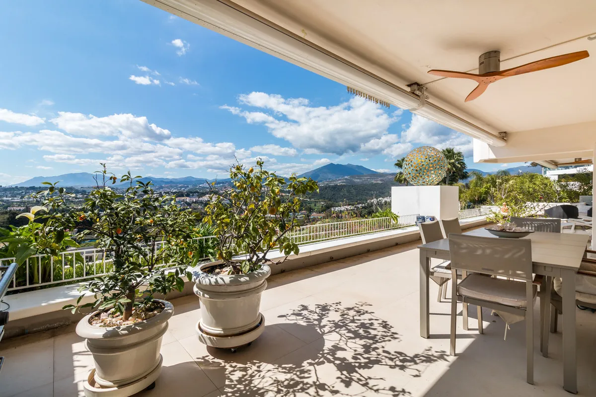 7b5a89aa-15cf-407a-b831-8b944566047f