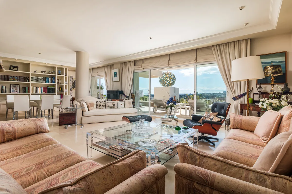 94492680-029d-4218-b12e-3f110f04ceef