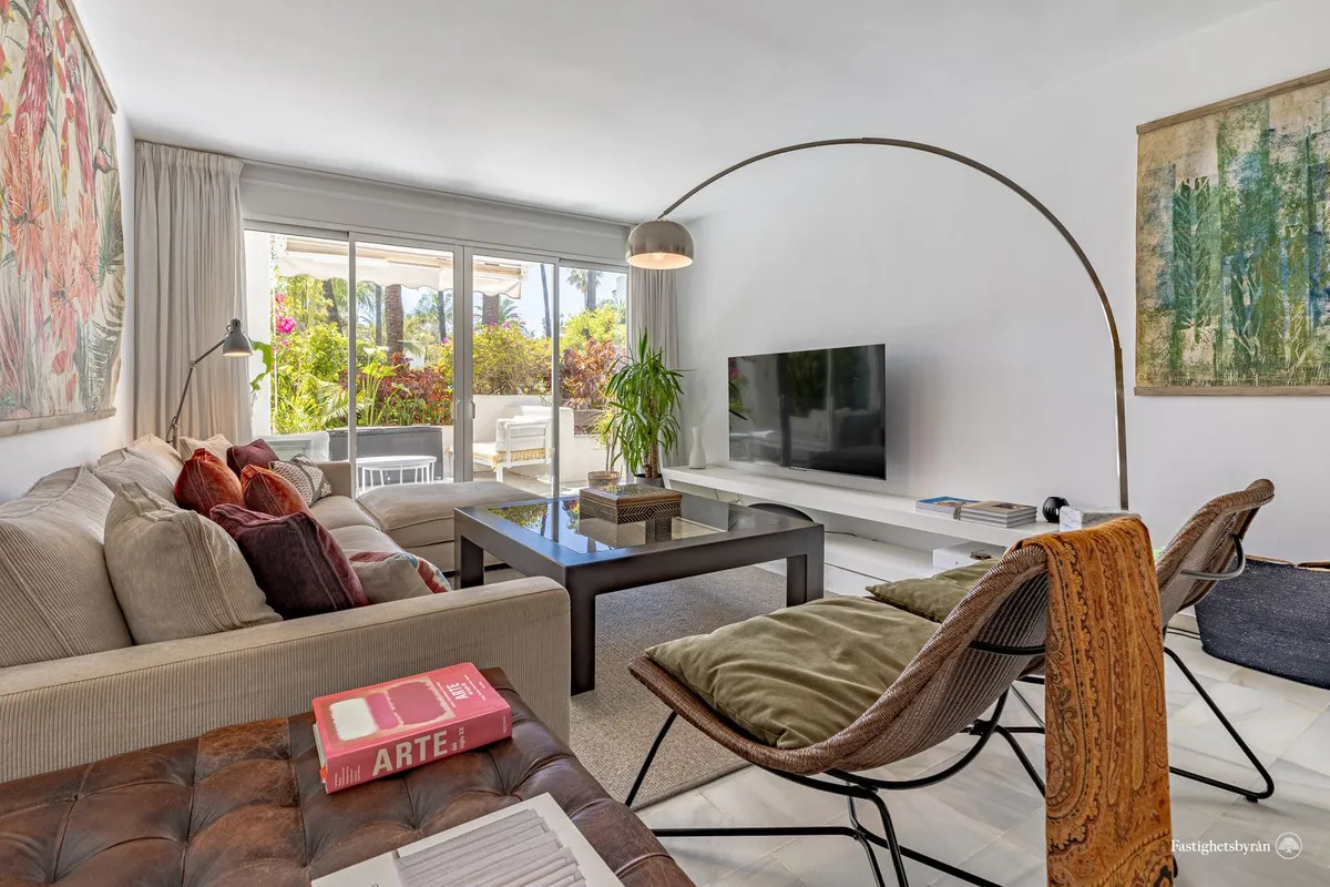 c0ee79a9-53e7-4dc2-9aa1-6cdced1eb821