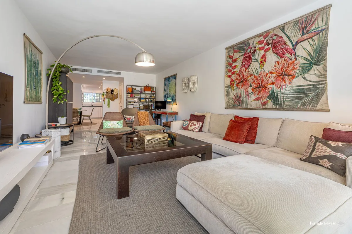 fc847647-84c2-4b6d-b341-573780fb7939