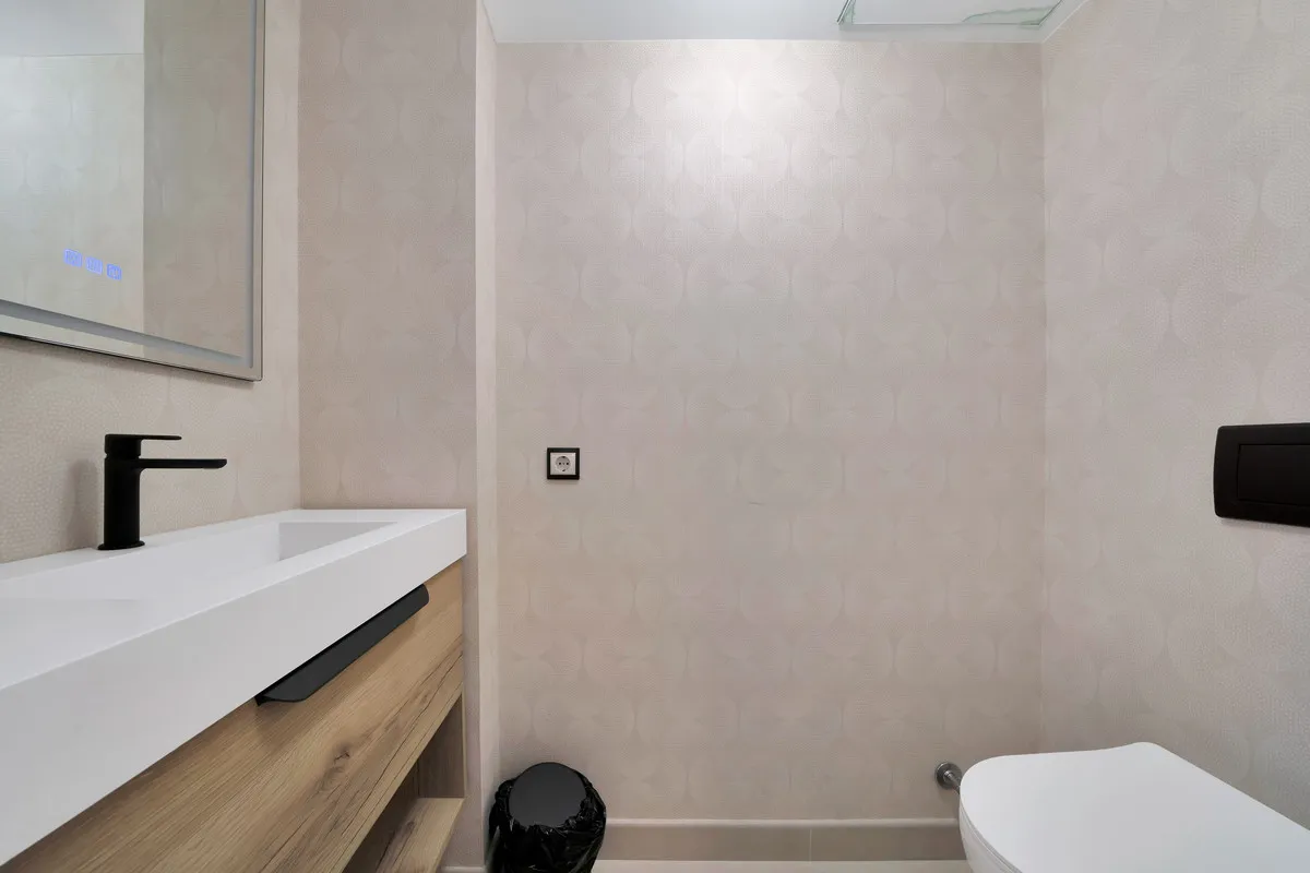 04cfbc72-b57d-4cc3-be1d-039835ace74a