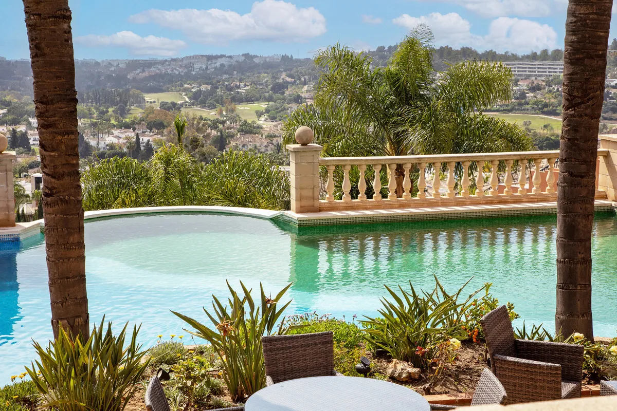 776fcf0d-c4eb-4164-a977-26ce904119ce