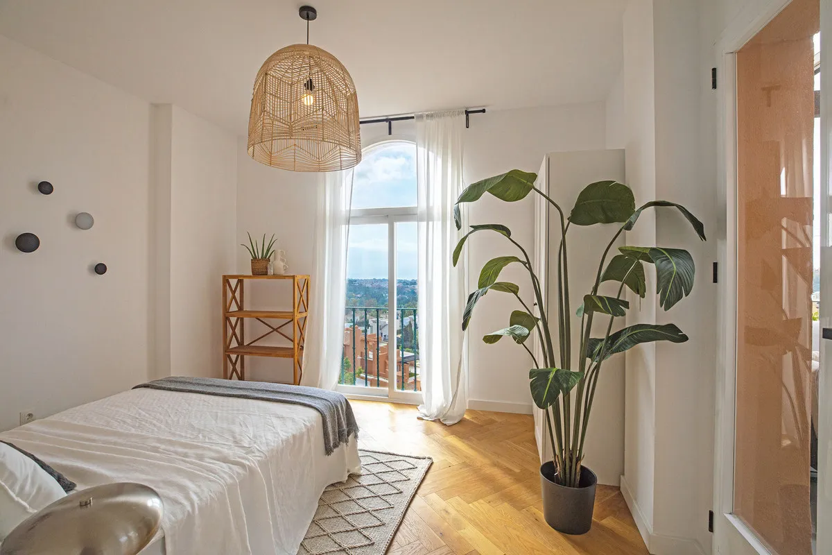 d9e64a2b-12d2-46f4-9f05-7afcfedbe2ff