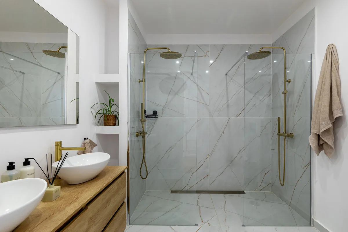 f2fc6b52-0ccc-451e-b659-514ffe0a18cd