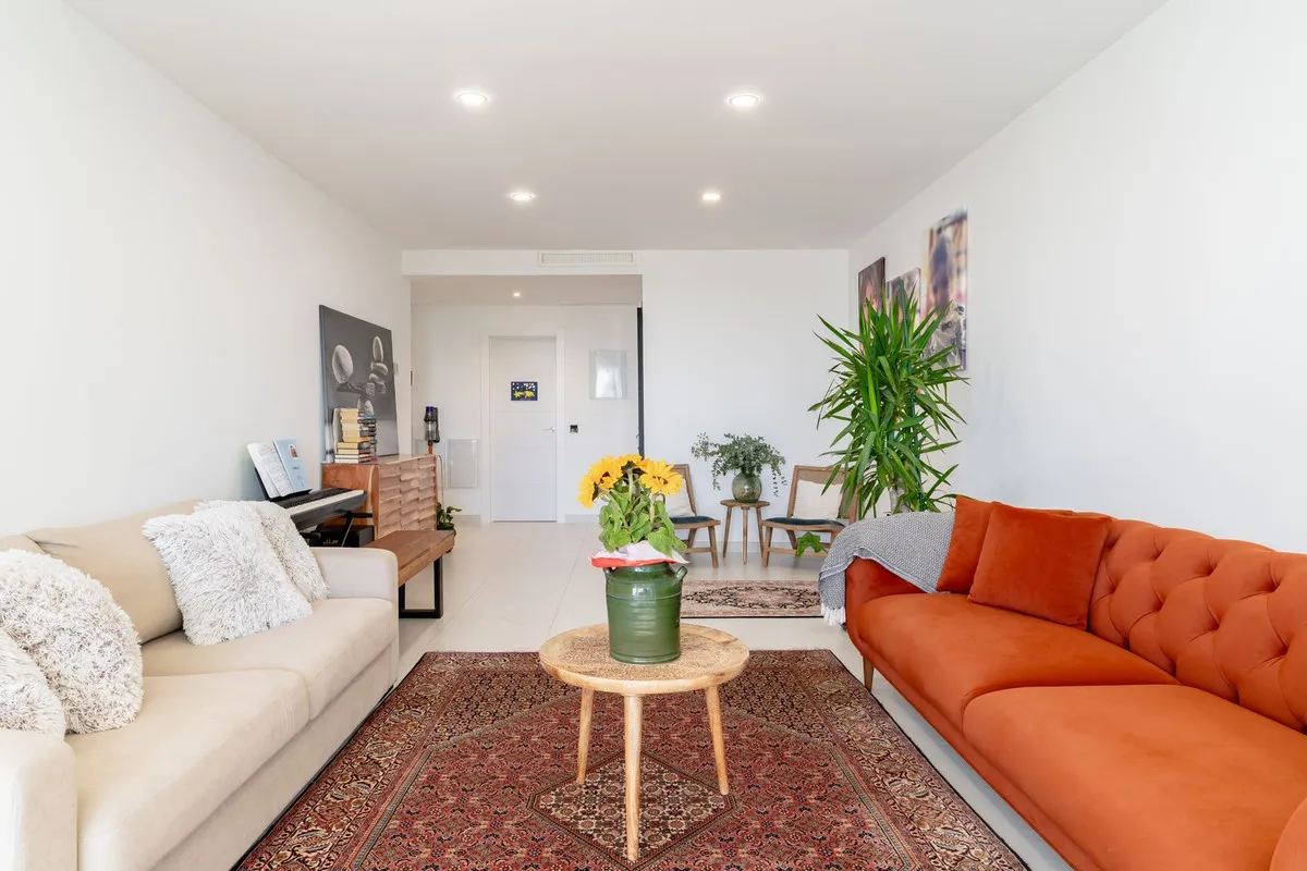 d23435cb-6300-4c2a-b5ef-8c093ce6d5e4