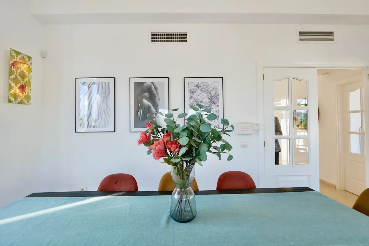 2eab9d94-95d1-4925-9826-e40d86d79f10