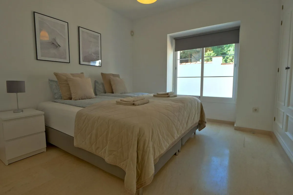 38a133f6-dcf2-4129-8950-15c9ae32121d