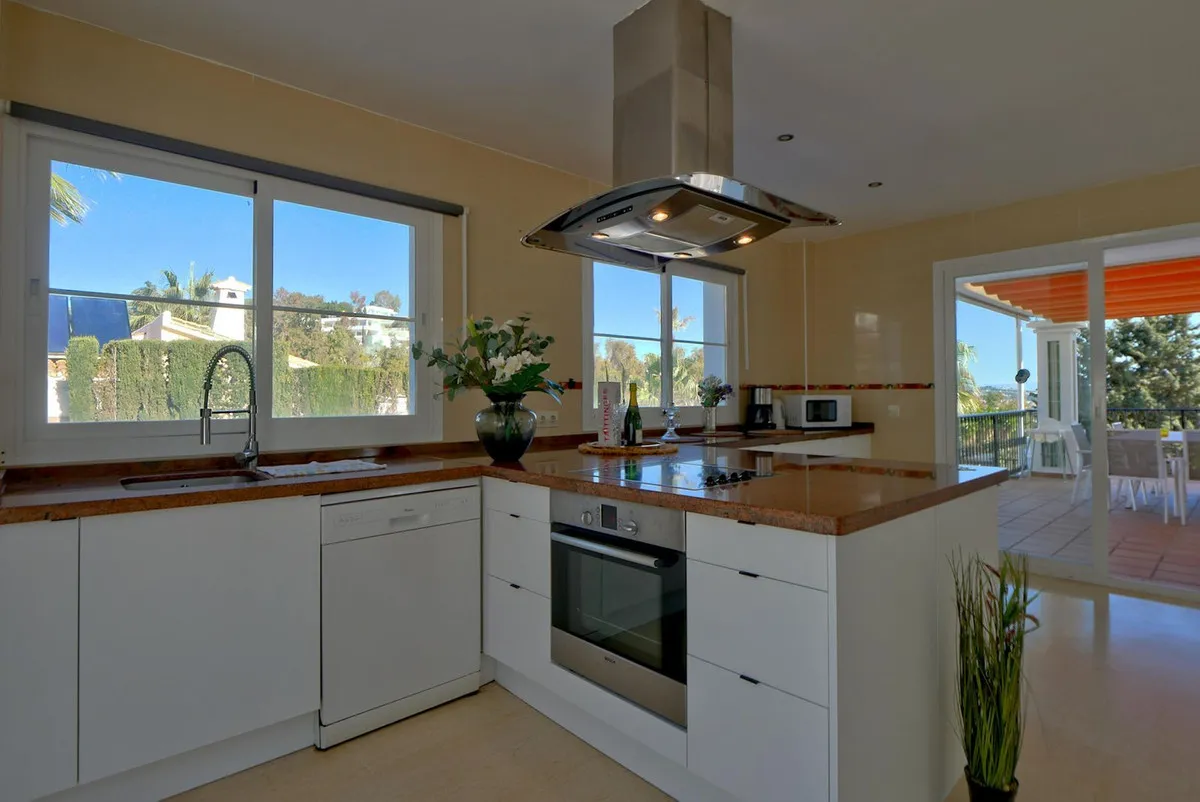 5dd5ce95-9a59-47fb-b397-6b532d9f52d6