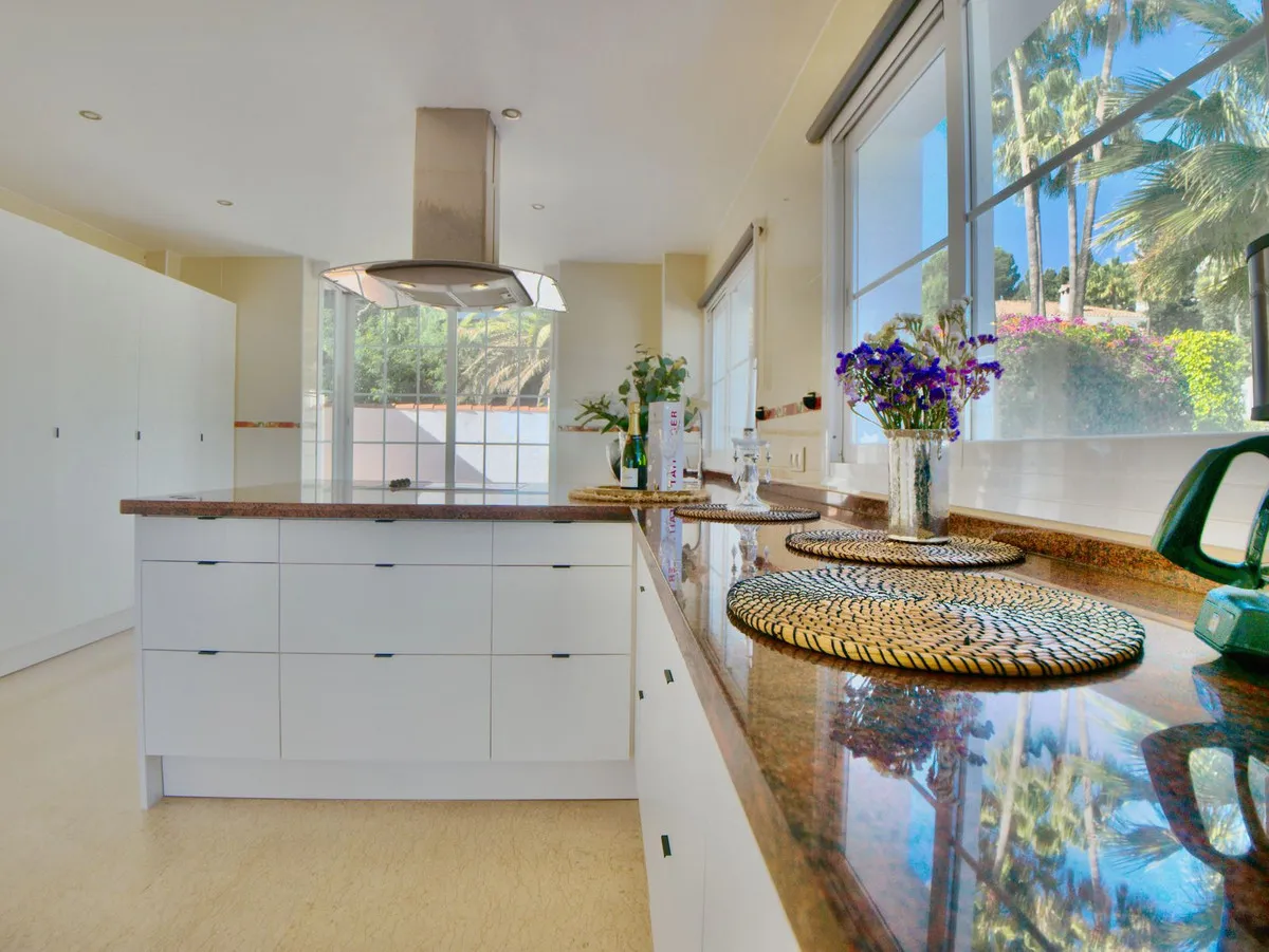 834e788e-34b4-4963-a2a9-b6c9b8576f0e