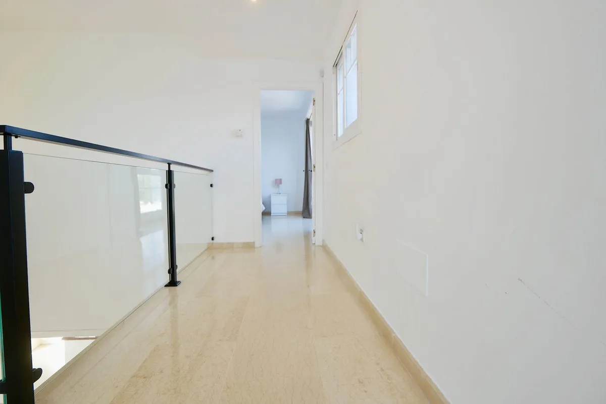 9c6d4a9b-ba4d-4b87-9d9a-3b722ecc1837