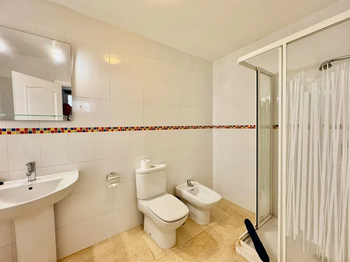 c3126ea4-0a2b-40b9-8fcd-2867352eb237