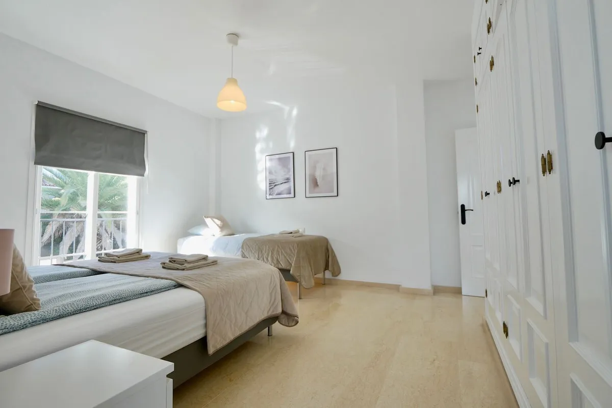 dd9c08d2-8aa9-495a-ae47-ad81119b9d38