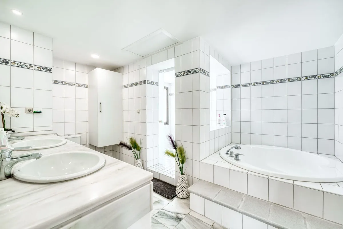 a594131d-0399-4b27-9e1c-324c7f72cd21