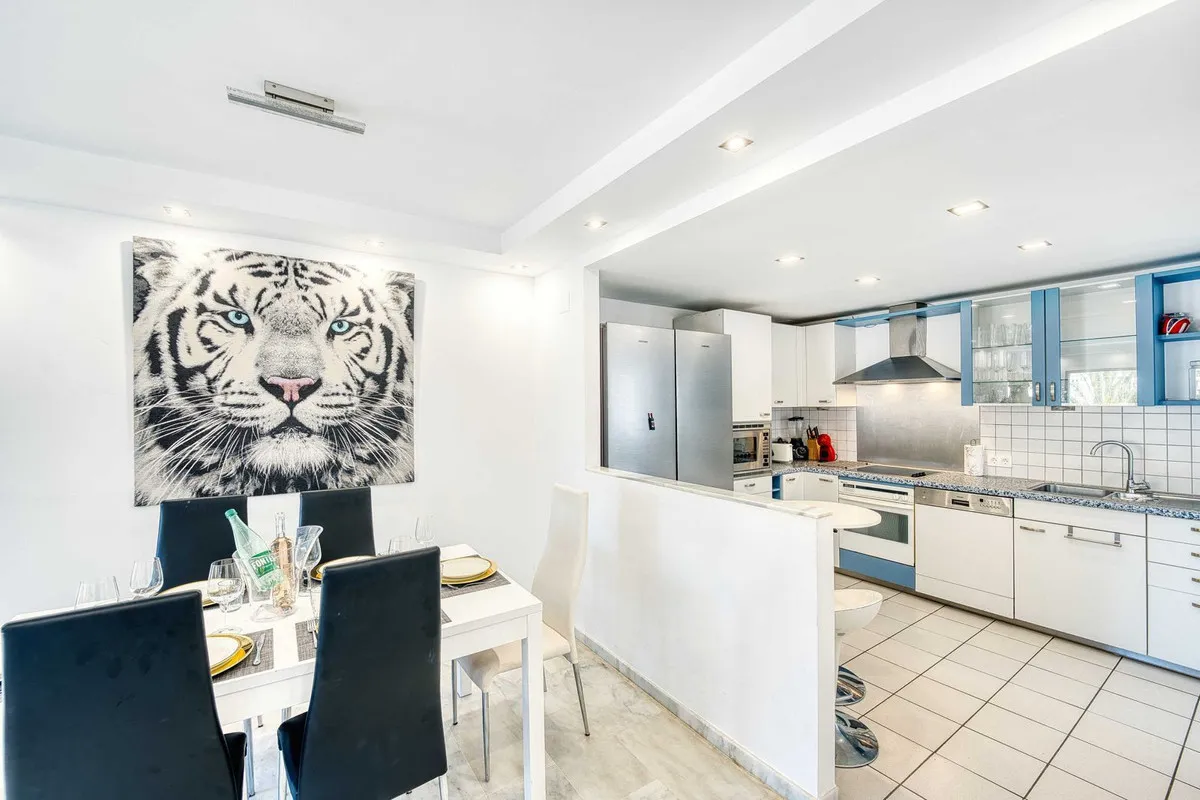 a764ae4a-3d4f-486d-ba1f-2af3b1831601