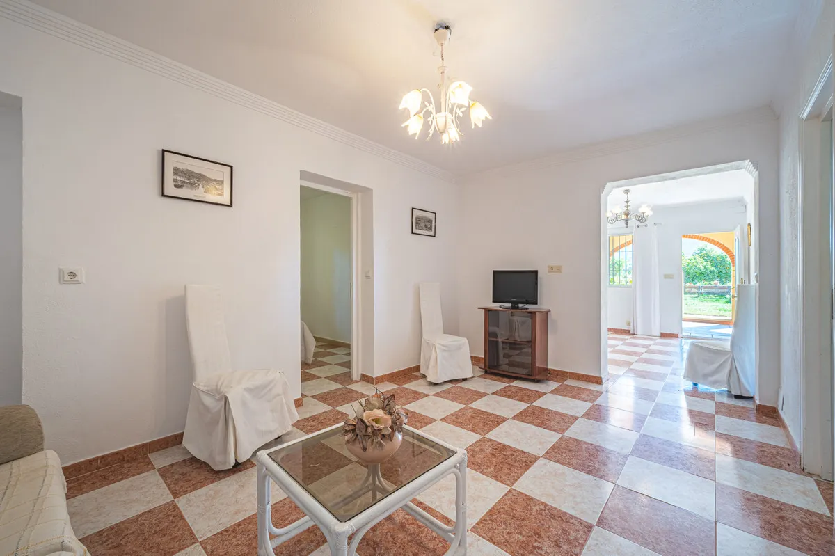 d8b12a9d-5b45-4470-9a57-6e29556ab717