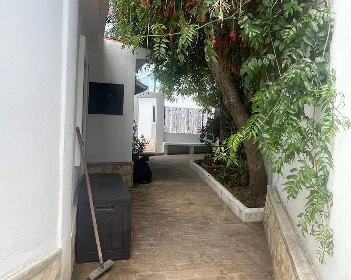 b91bdd25-d5fd-4ff6-bcac-baa0a8a6f8ab