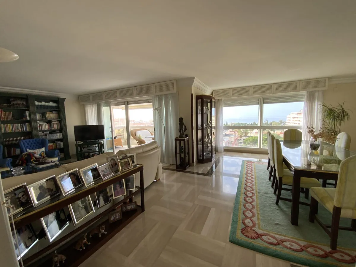 8f96edc2-89c0-4a38-993e-35726dab0dca