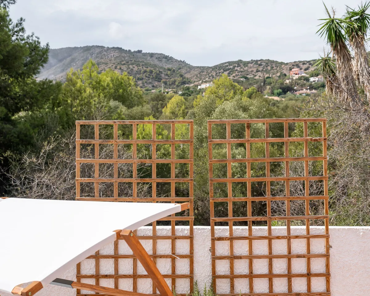 8a9ef115-246c-4c8b-a918-c5f447de1a3b