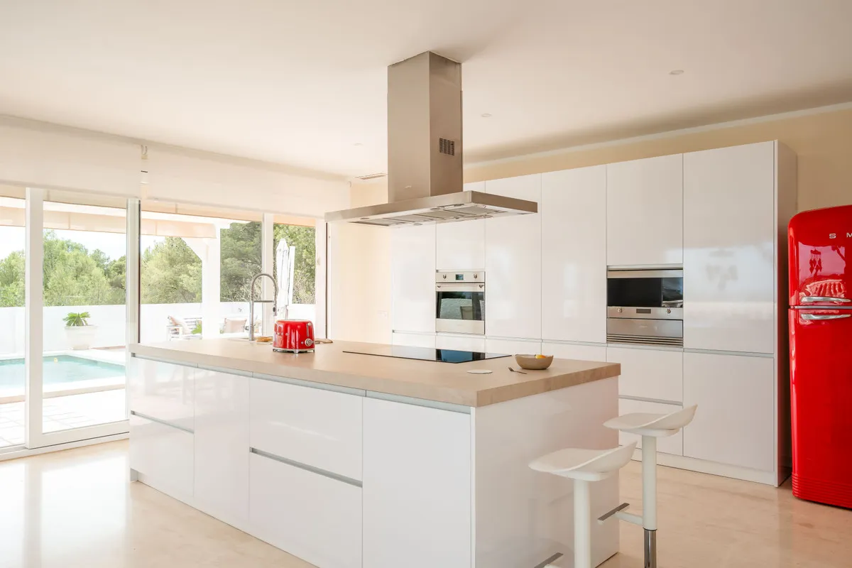 9b3e2a2c-fa82-45de-9653-1fe0094ffe89