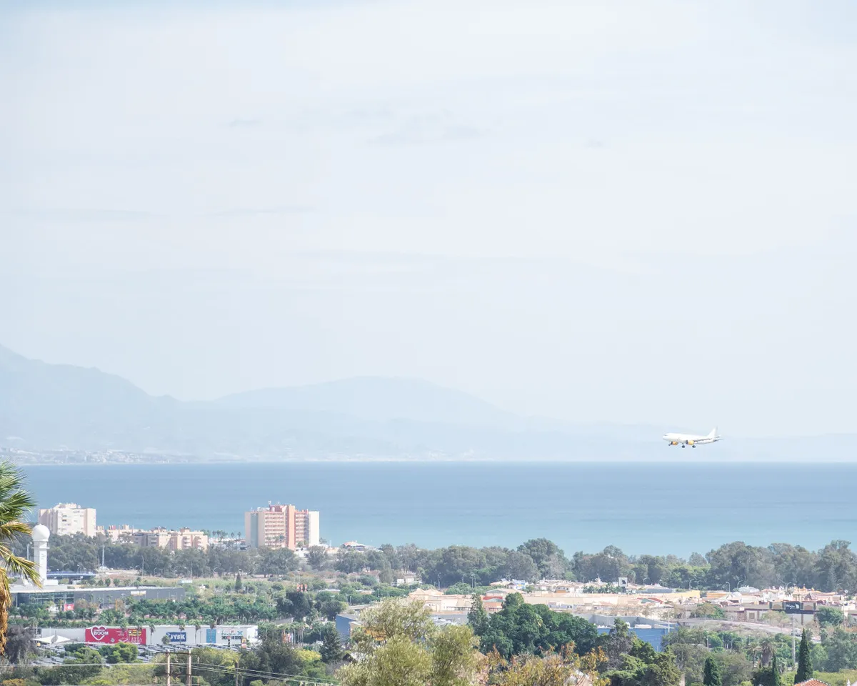 b33e95b3-f985-4574-b8e4-1cb4b52755cc