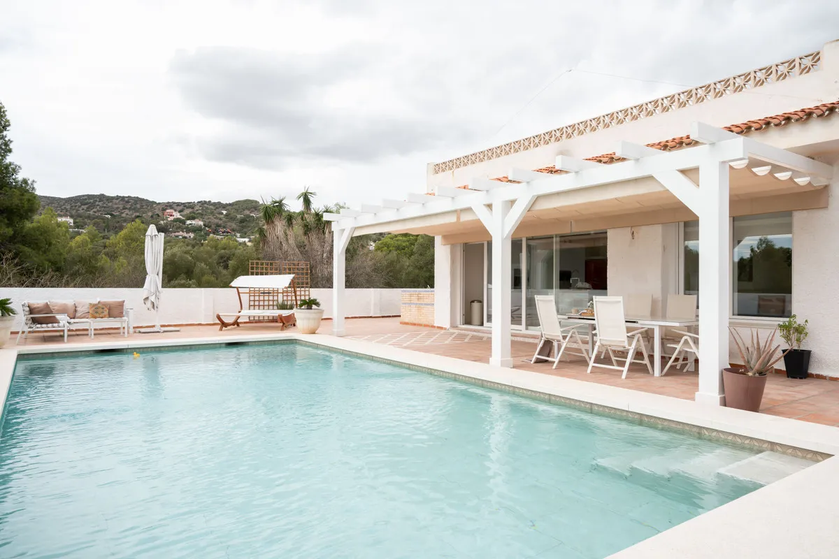 c3a5846e-e073-477e-a936-8f91c6844444