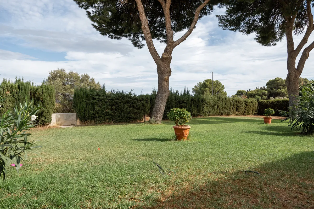 d718fdfa-54f5-4f9c-bdd2-628ca0e29940