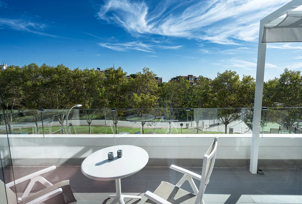 cf04dd32-547b-4815-a357-ca0715052b15