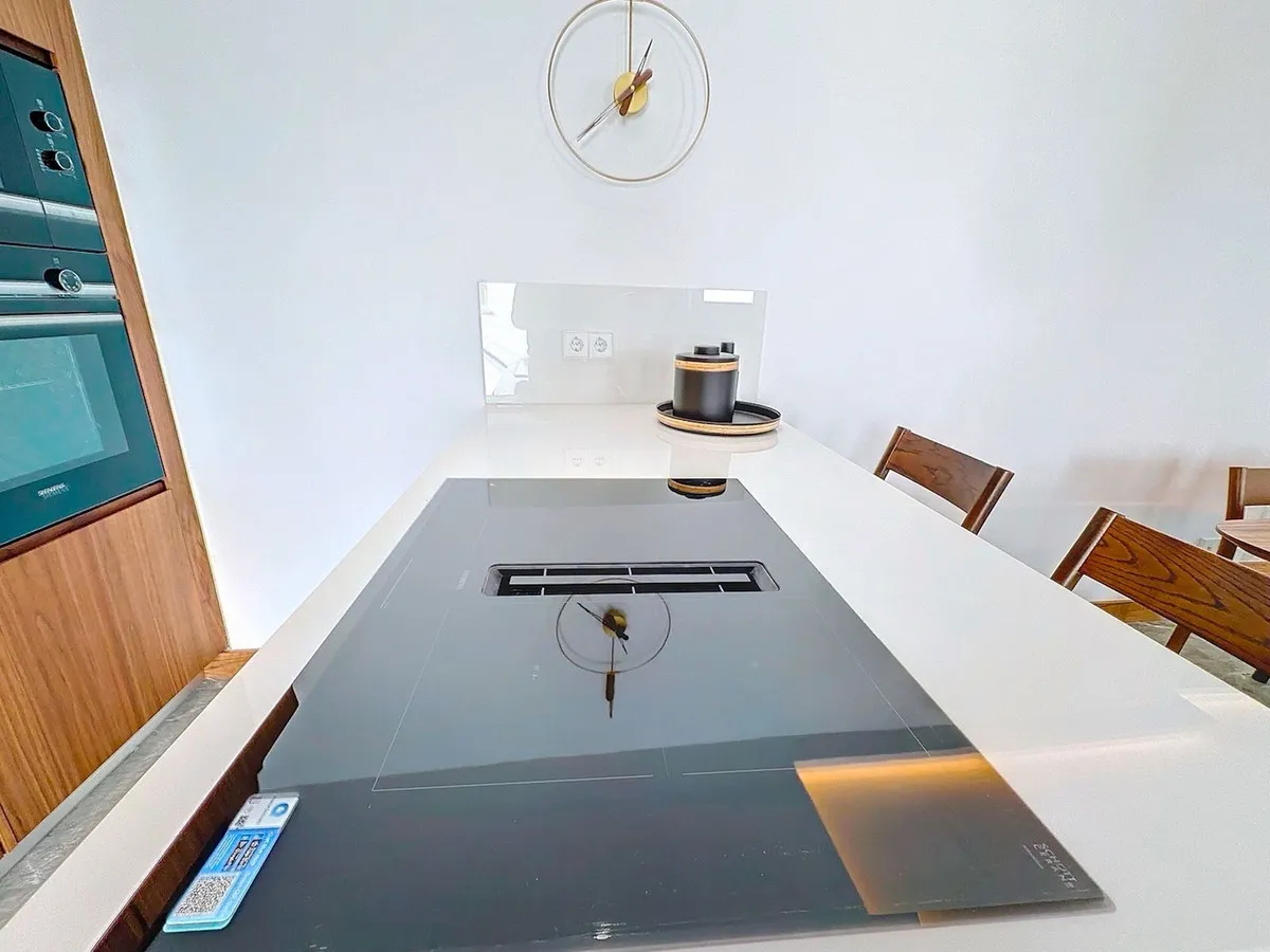 12fff4a3-97a4-483b-a99a-99c751aefe20