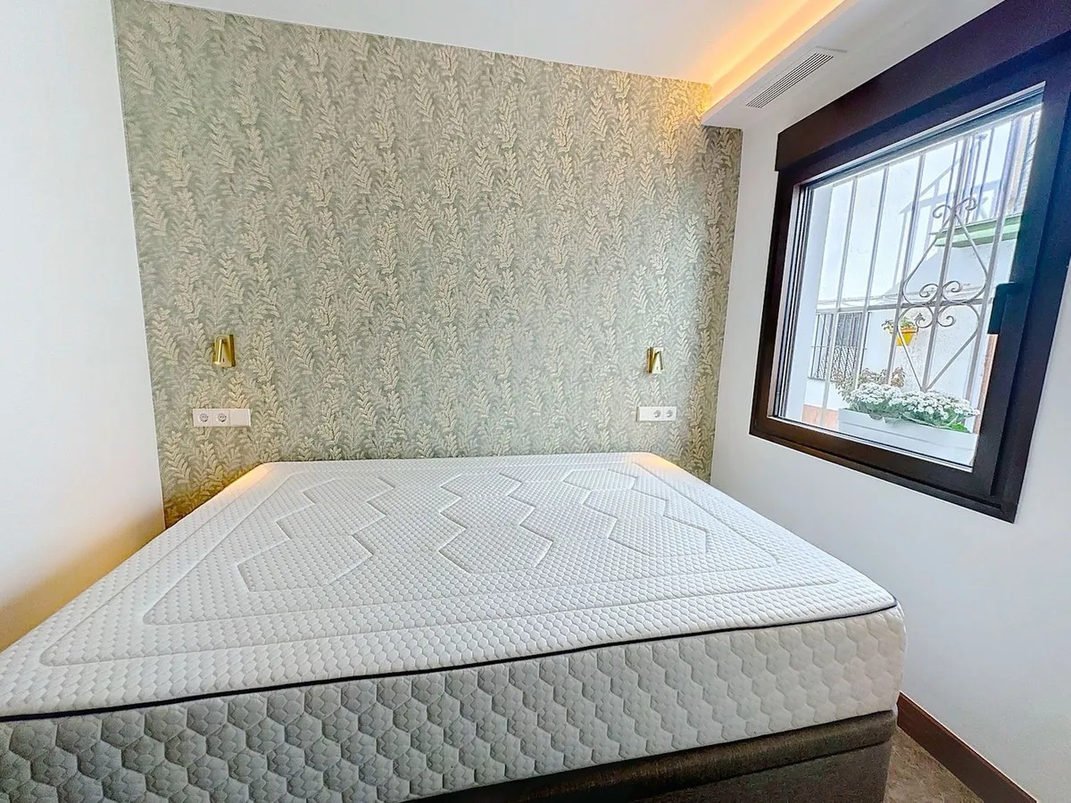 8765f811-9b37-4a27-b9fc-0bb876674a4b