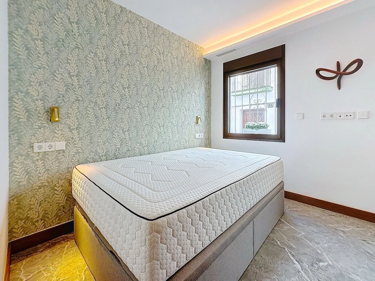 8d952fee-f40b-49ab-b7bd-eaae6504f89b