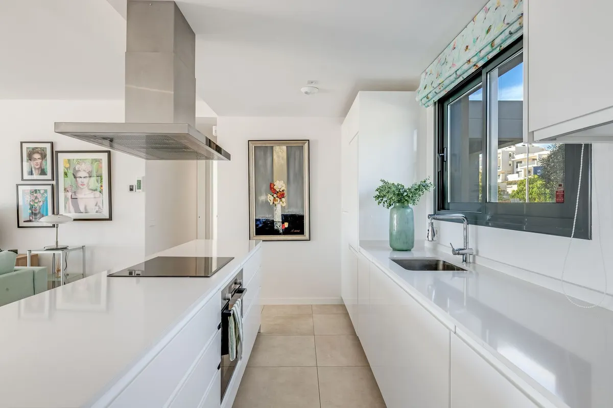 0f6d5947-c6d5-48c7-8986-d957111c7336