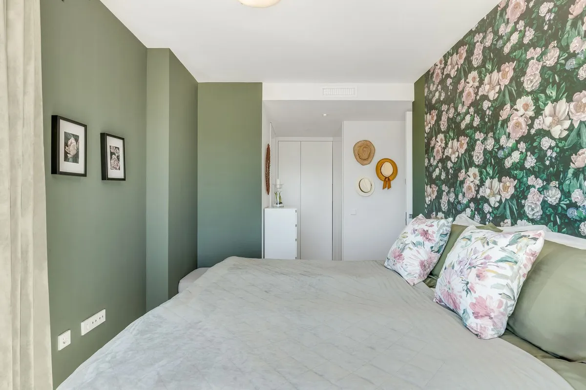 a796b26b-1437-4940-8455-c0d476cdbe1e