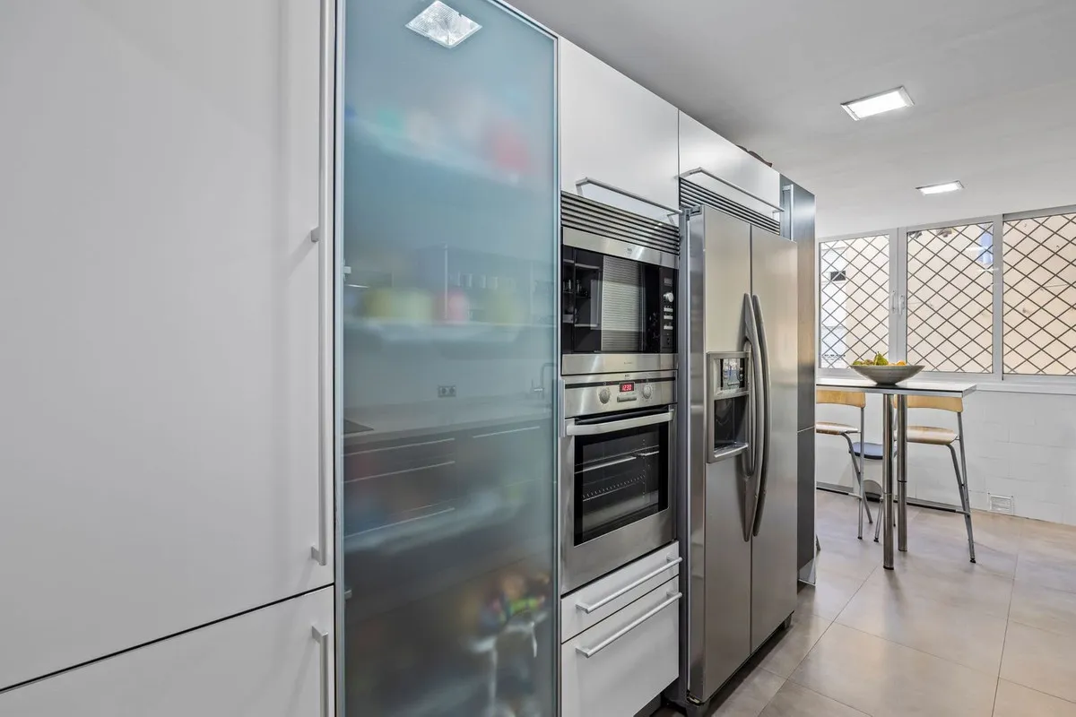 51887837-68cd-49dc-9852-6a5ff875cb90