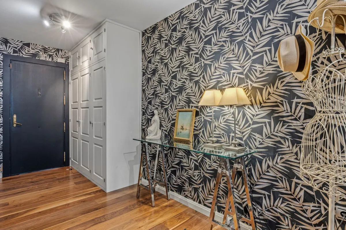 86f1a930-9afc-413a-bdca-5f983d561a6a