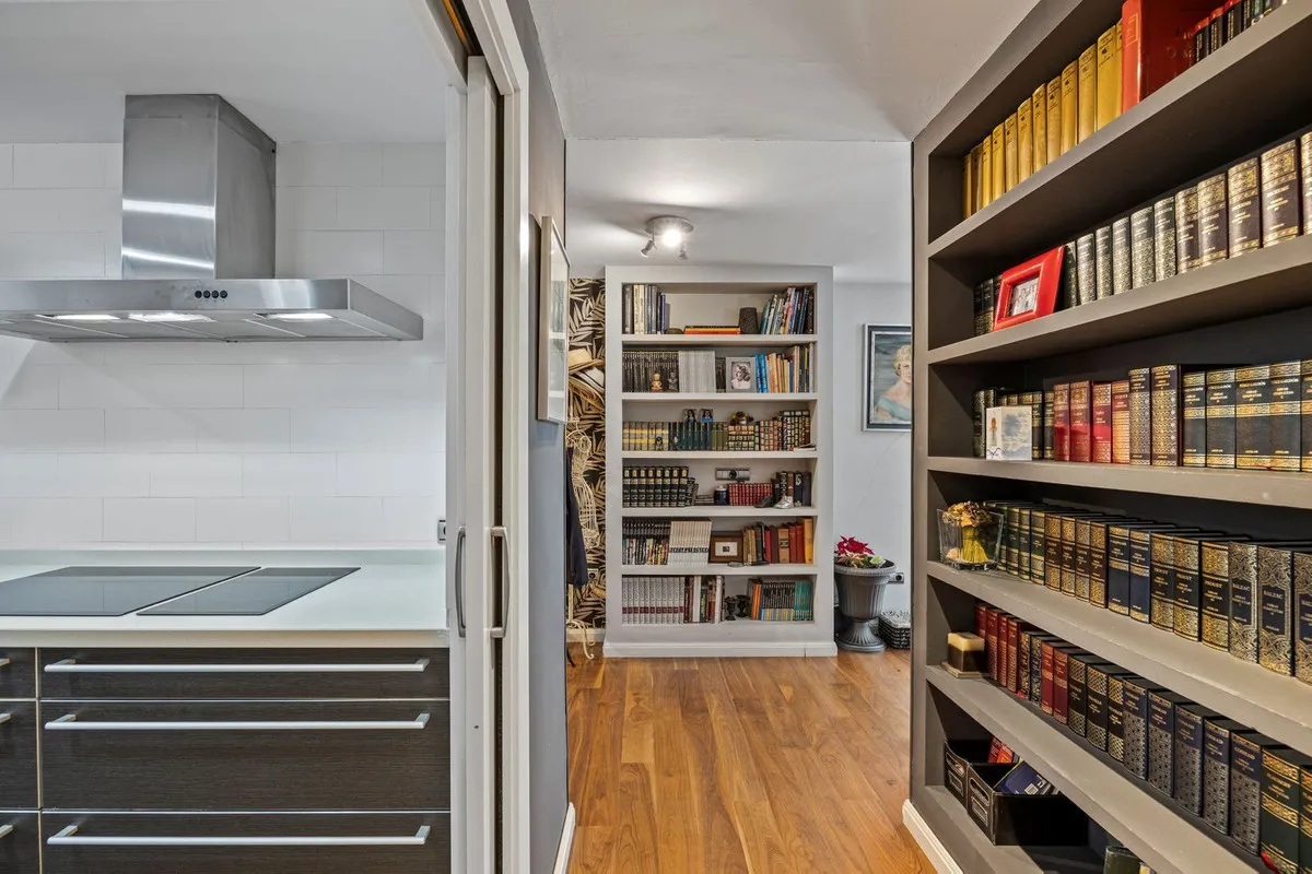 93527a3c-ef94-426c-8967-8381a3da9e4b