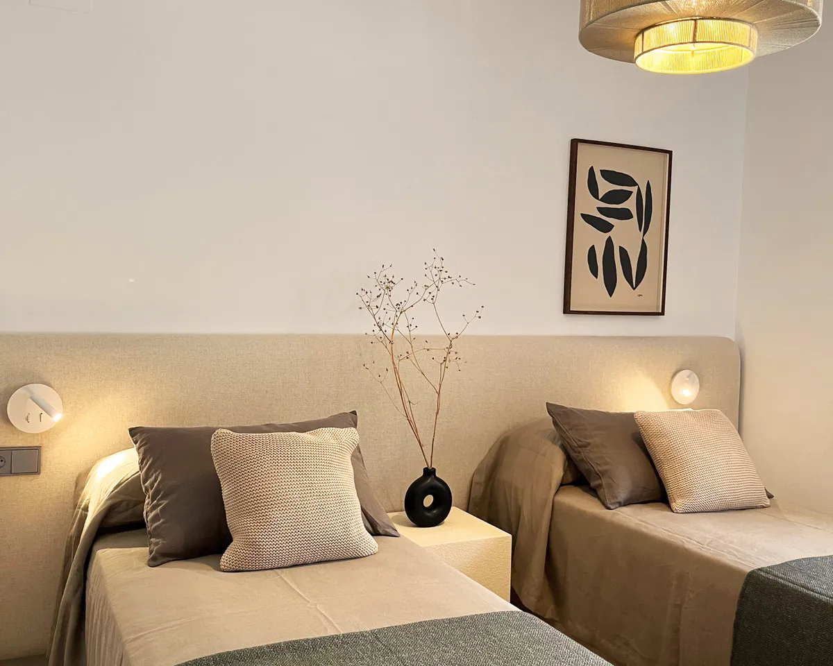 1d87606b-5b4c-47c4-8f78-22b8ef6c8886