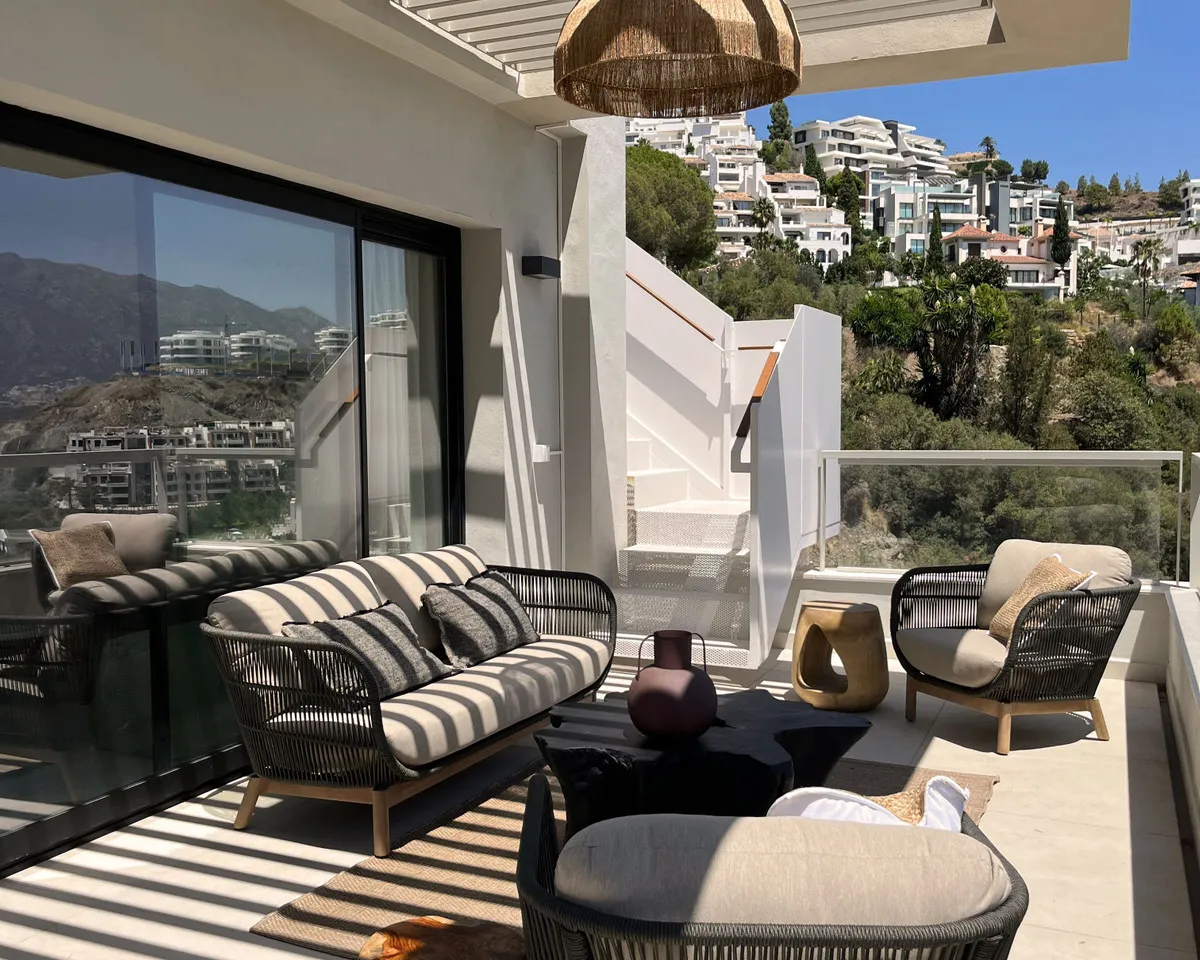 48b73202-9d0a-4aee-a471-517e4e36d4a5