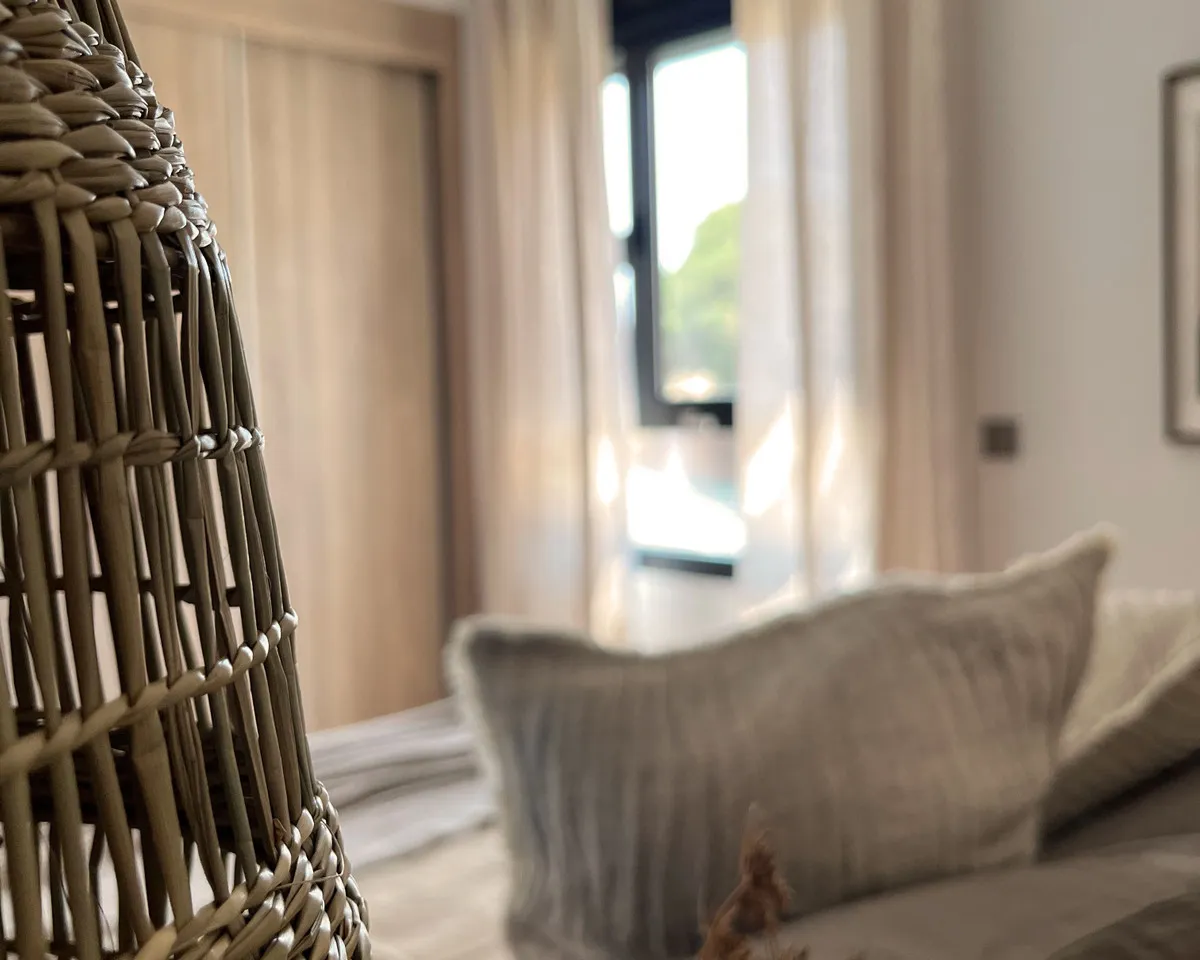 a10153fb-4a0d-4cdd-865d-41fd2bbebc91