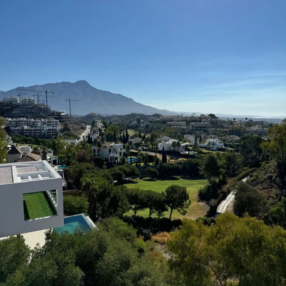 d5dd14d4-a24e-45c8-8524-72f3e56145c6