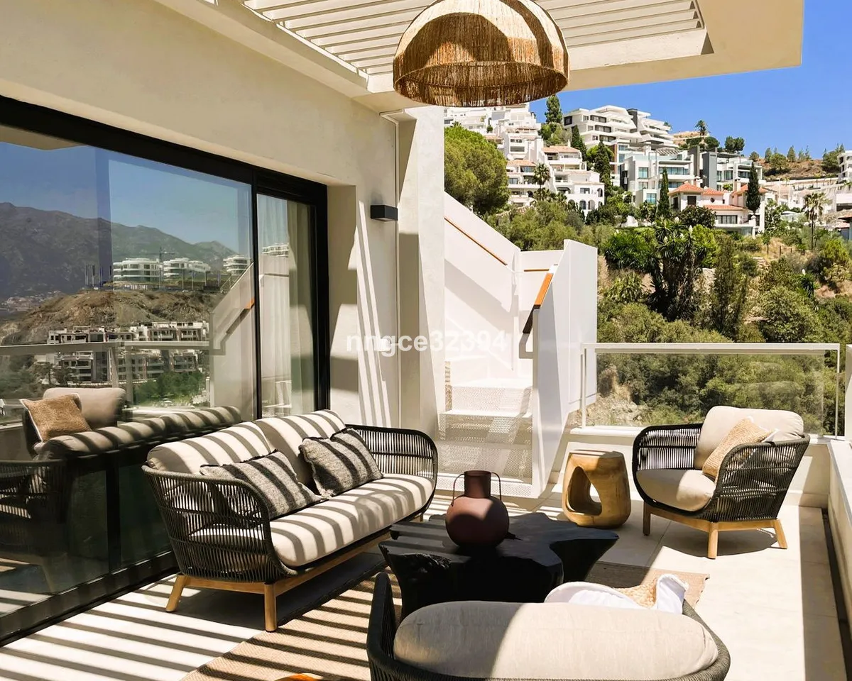 66783263-f483-4b37-8e22-960c31a4075a