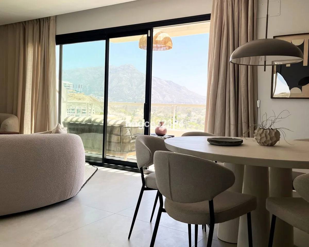 da561183-bf84-4554-8450-49db4ee1505f