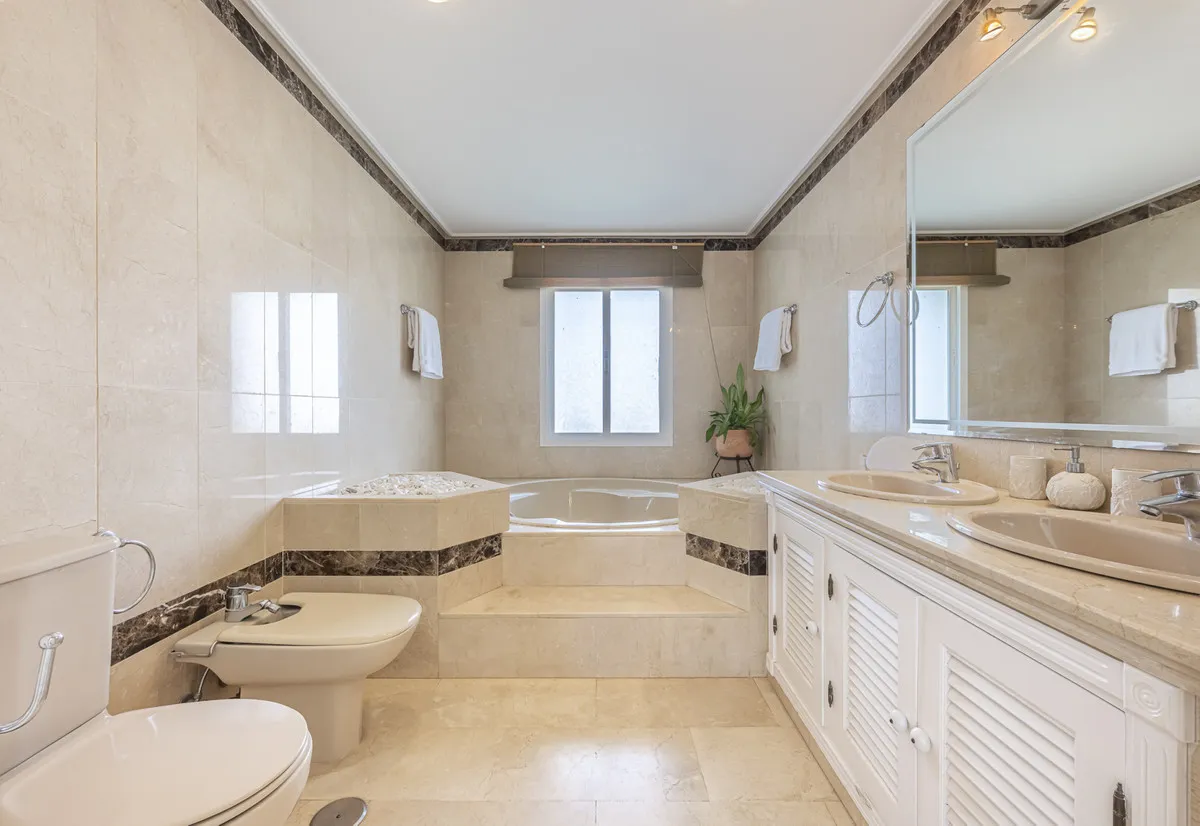 70fd9cb6-e5d1-4312-a0c3-39b40cb3c405