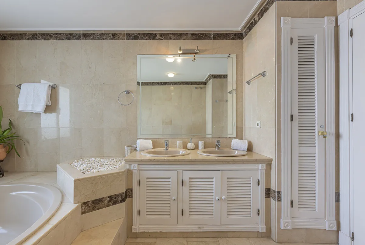 e69a0655-b8cd-480d-8069-66340d2dfc73