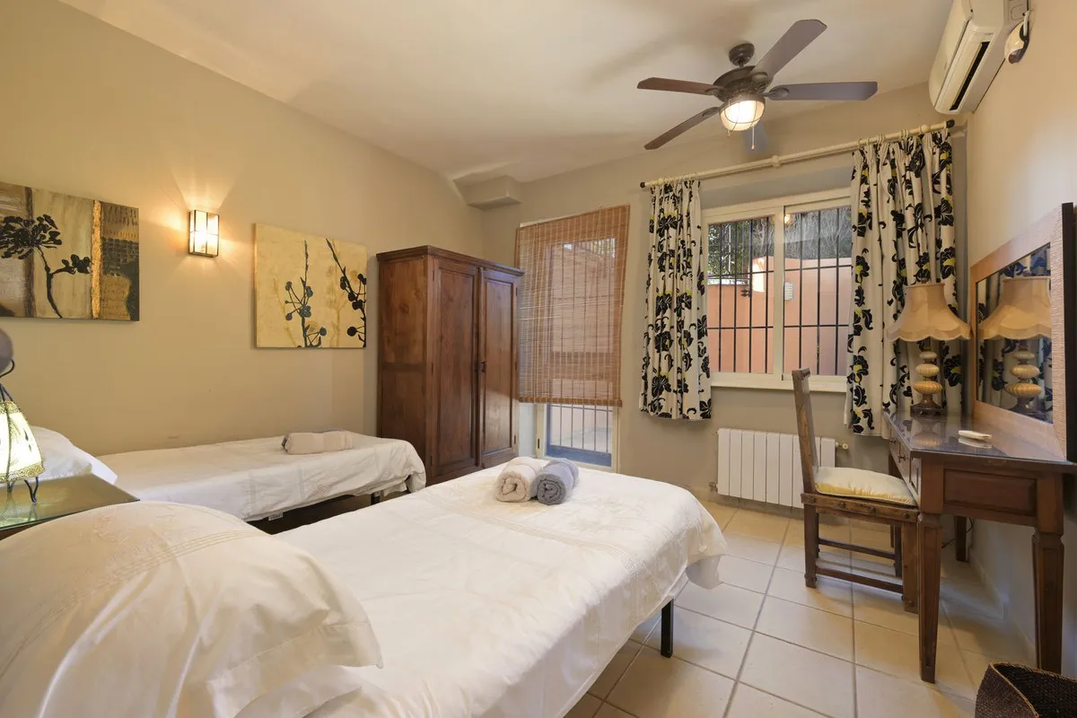 1f794edd-cb2c-4aa9-8963-baf04270cf61