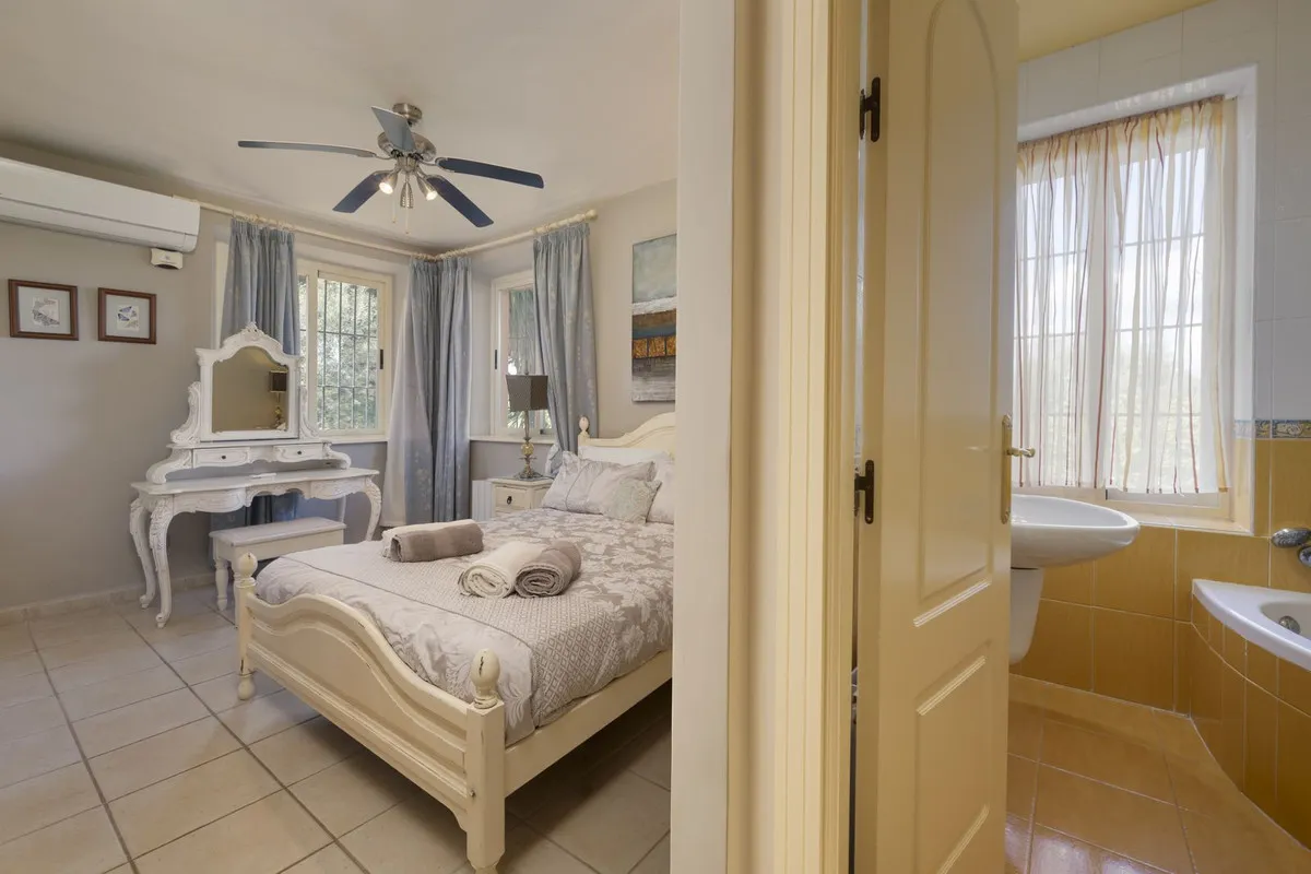 201bedde-3fbf-4962-989d-1a4bc0518dab