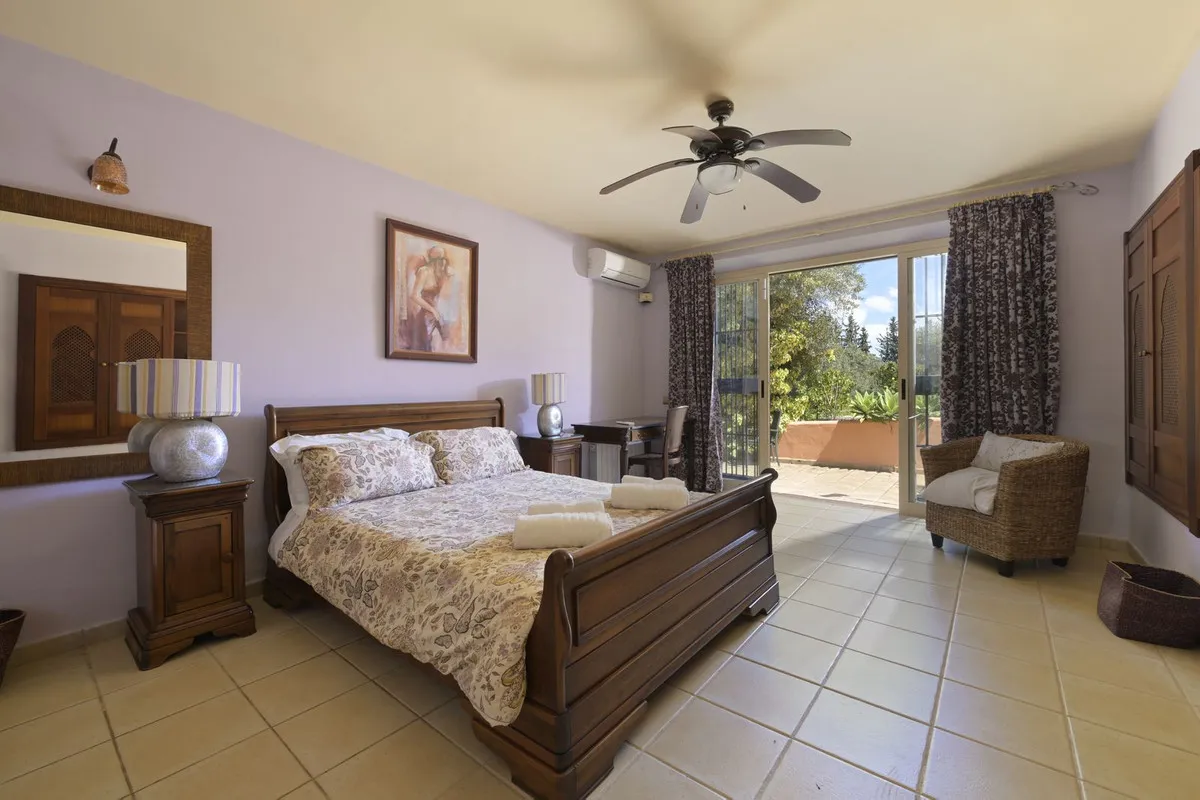 331679a4-2d39-4fe4-9b5f-84c385c6e433