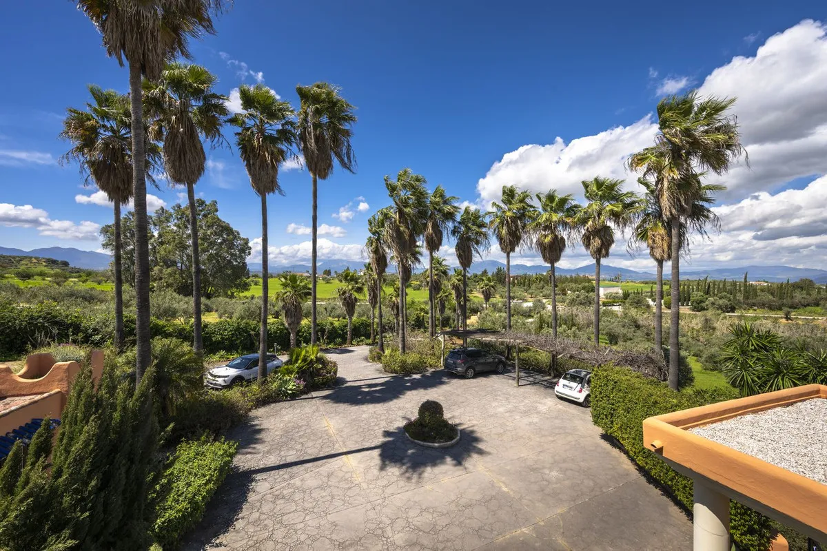 56e67935-41d9-4637-b634-4502f033df8a